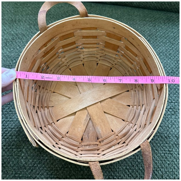 Longaberger Round Basket 10” - Picture 9 of 15